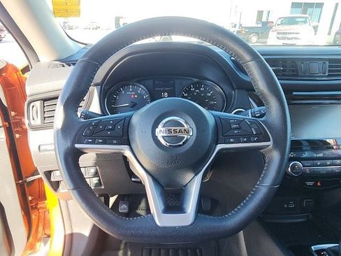 Used 2019 Nissan Rogue SV AWD/4WD image 32