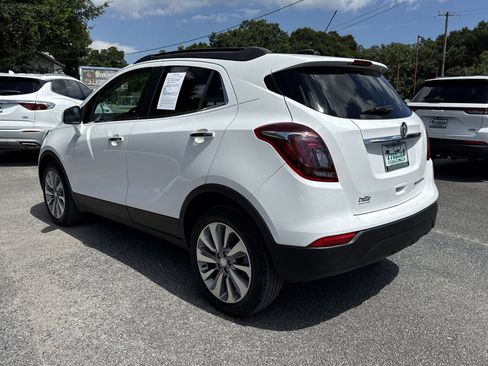 Used 2020 Buick Encore Preferred FWD image 3