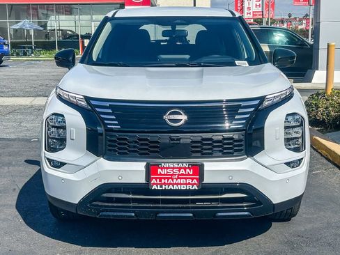New 2026 Nissan Rogue SL AWD/4WD image 3