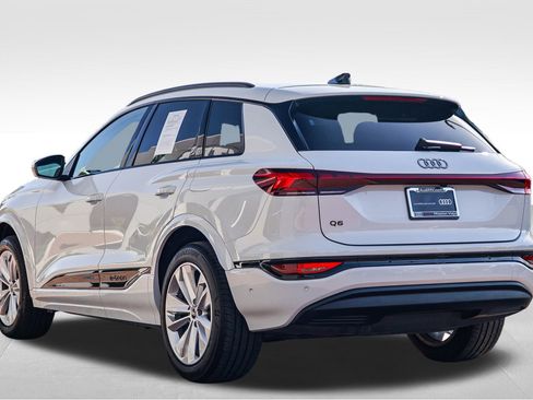 Certified 2025 Audi Q6 e-tron Premium w/ Convenience Package image 4