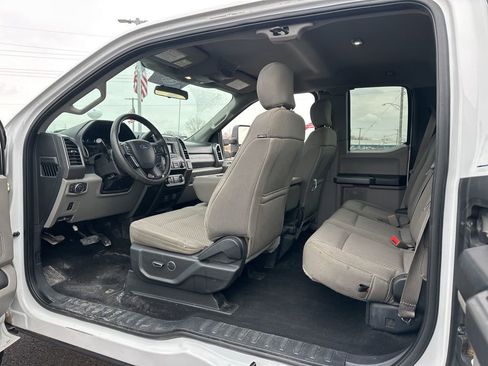 Used 2019 Ford F250 XLT w/ XLT Value Package image 22