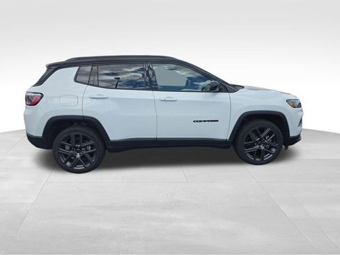 Used 2026 Jeep Compass Limited AWD/4WD image 6