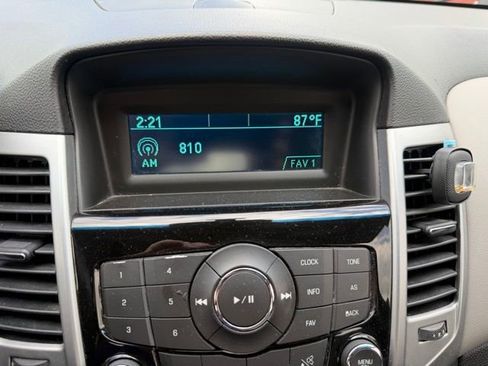 Used 2014 Chevrolet Cruze LT FWD image 14