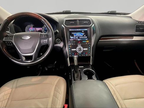 Used 2016 Ford Explorer Platinum AWD/4WD image 7
