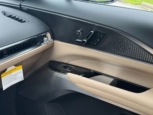 New 2025 Cadillac Lyriq Sport image 32