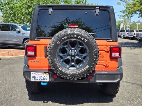 Used 2023 Jeep Wrangler Unlimited w/ Cold Weather Group AWD/4WD image 5