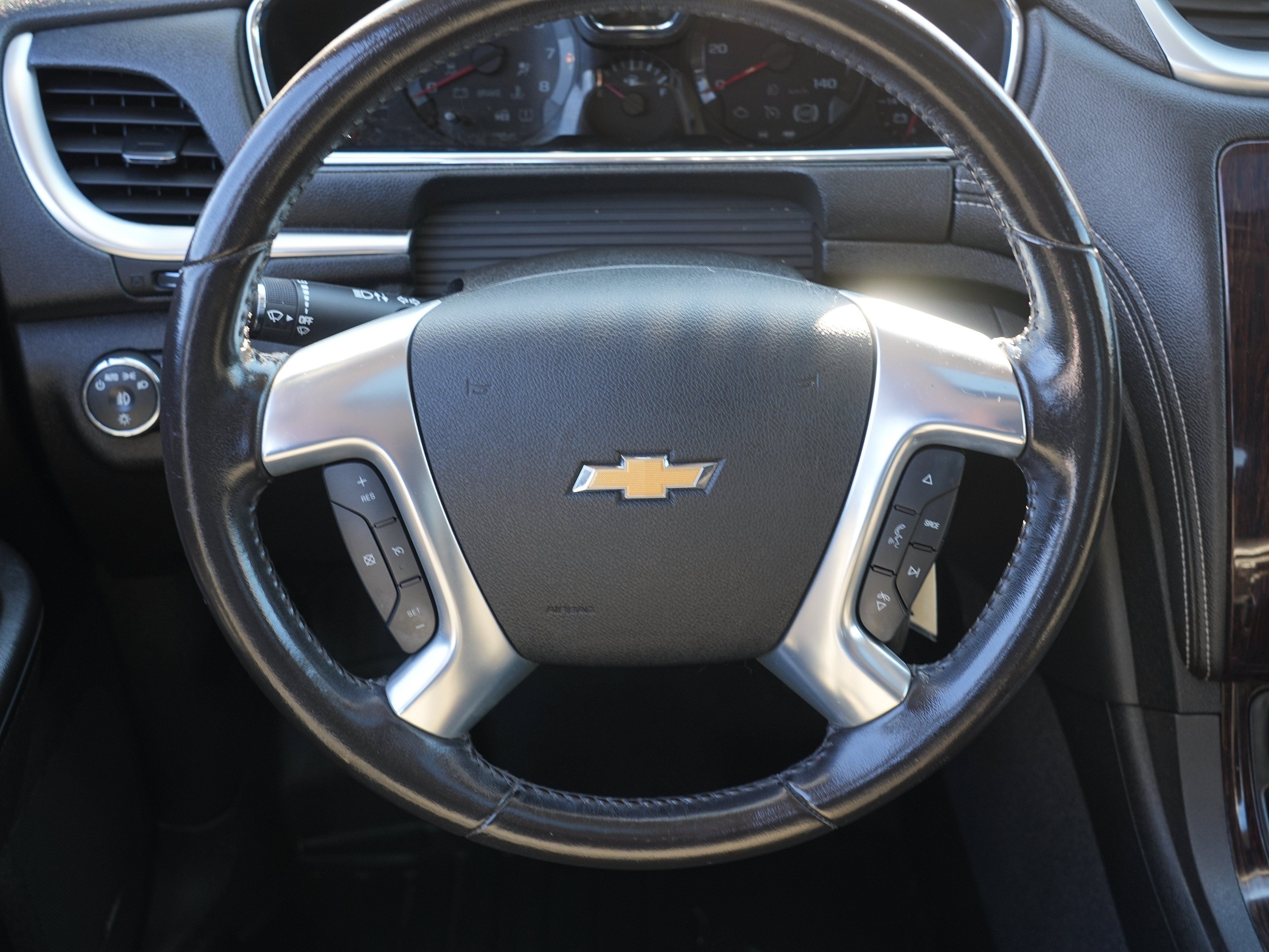 Used 2017 Chevrolet Traverse LT w/ Graphite Special Edition AWD/4WD image 23
