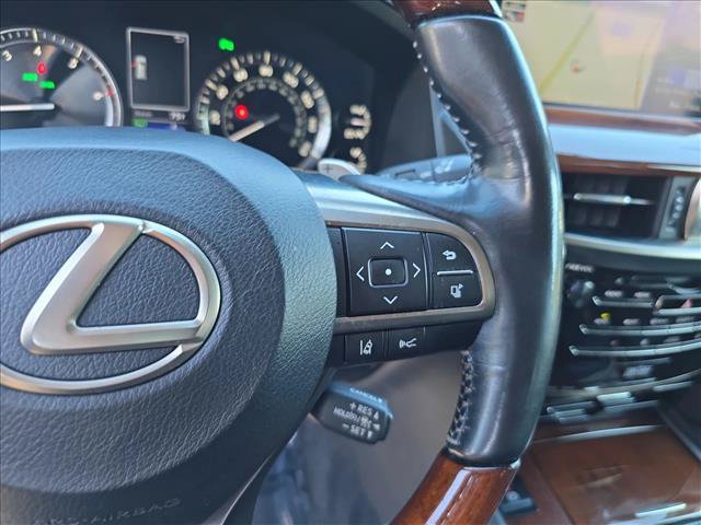 Used 2017 Lexus LX 570 4WD w/ Luxury Package image 19