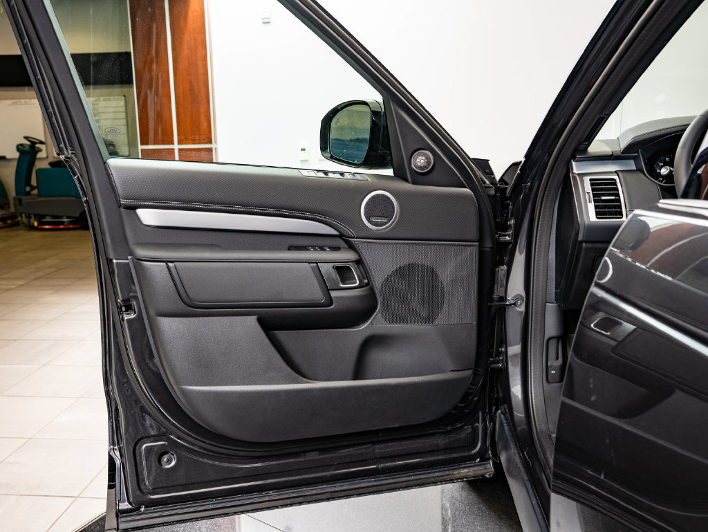 New 2026 Land Rover Discovery Limited Edition AWD/4WD image 27