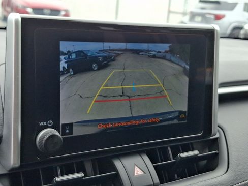 Used 2024 Toyota RAV4 LE AWD/4WD image 24