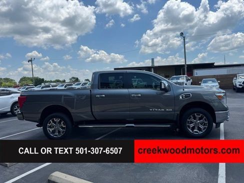 Used 2019 Nissan Titan SL w/ Chrome Package AWD/4WD image 7