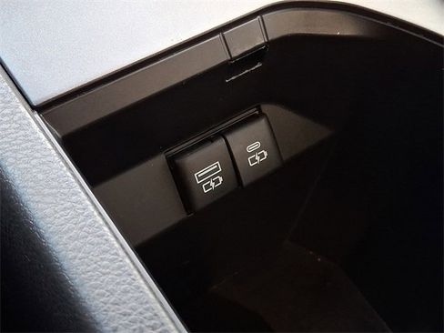 Used 2023 Toyota Camry SE image 24