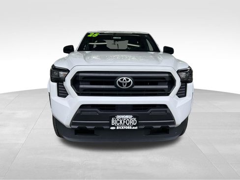 Used 2025 Toyota Tacoma SR RWD image 2