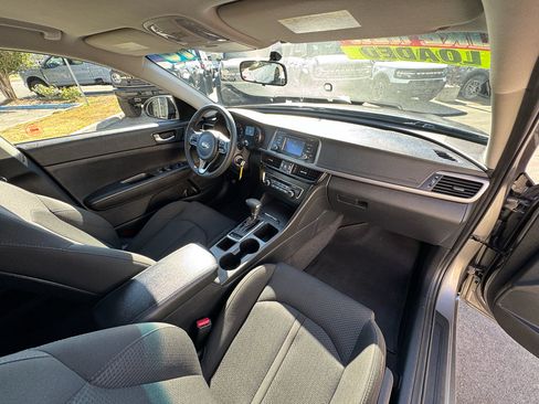 Used 2016 Kia Optima LX FWD image 29