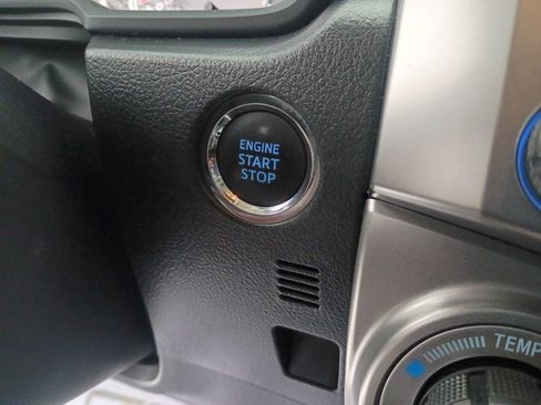 Used 2020 Toyota 4Runner image 37