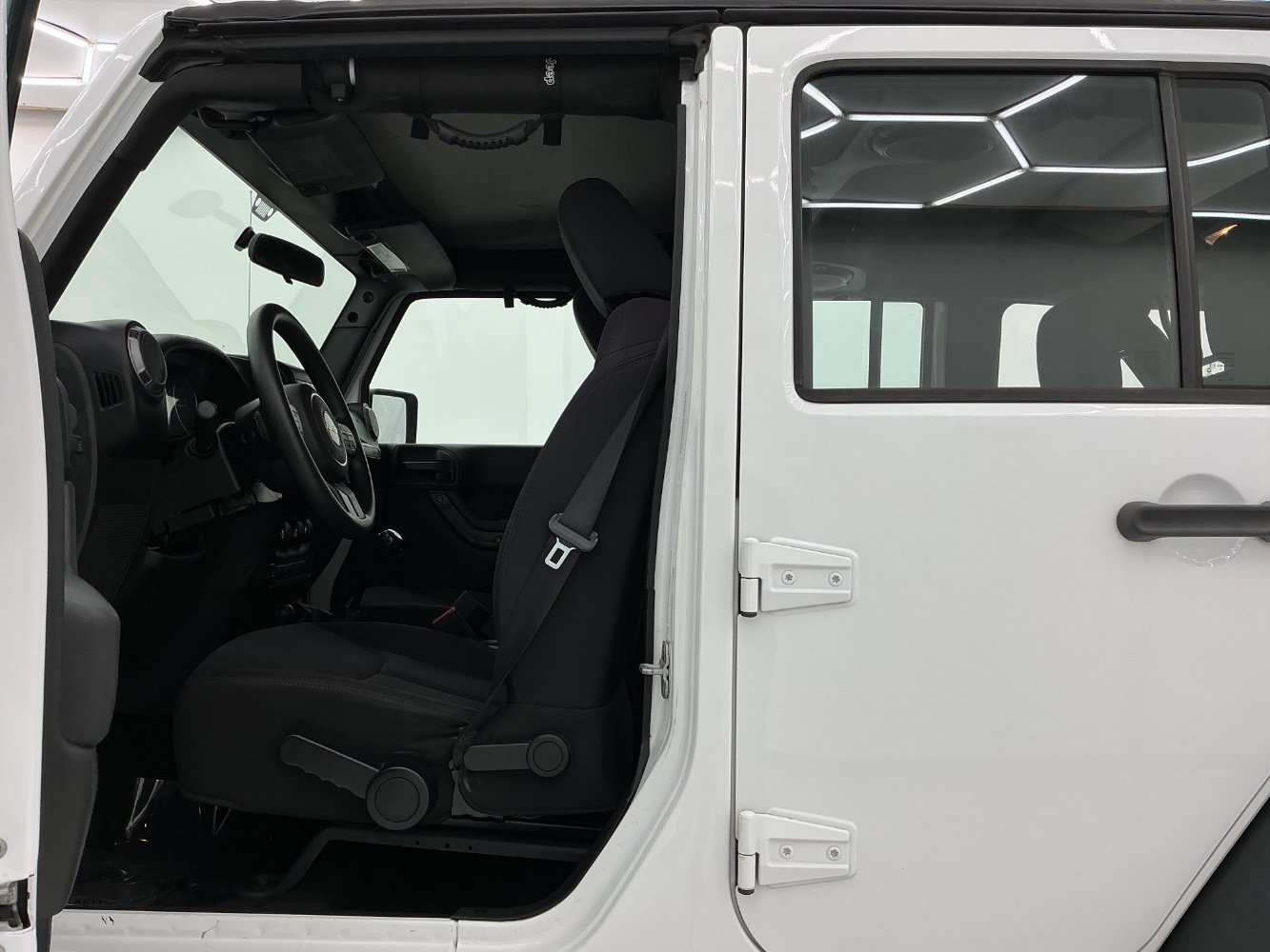 Used 2013 Jeep Wrangler Unlimited Sport AWD/4WD image 14