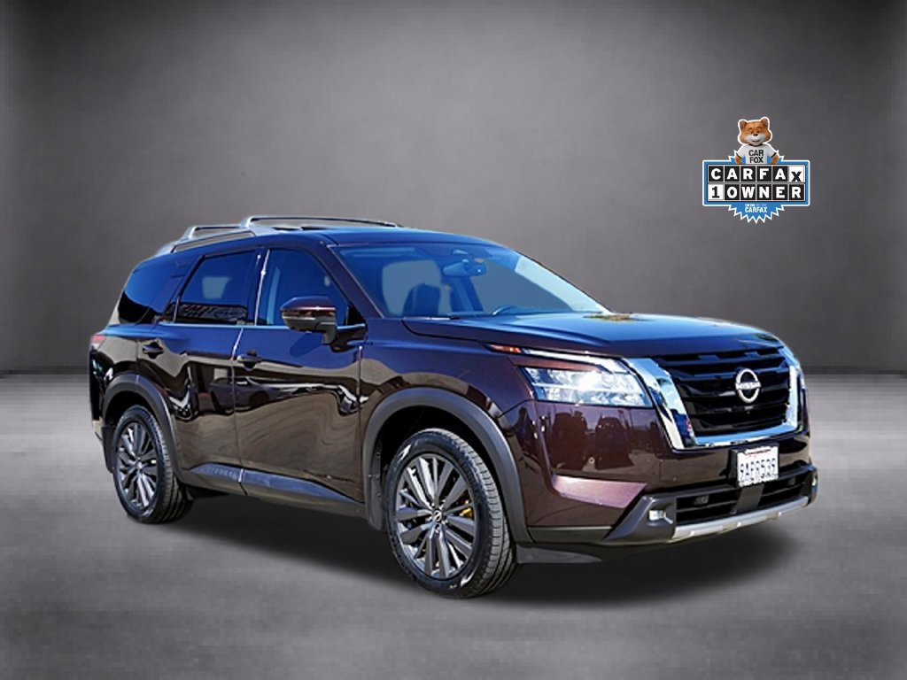 Used 2022 Nissan Pathfinder SL w/ SL Premium Package FWD image 2