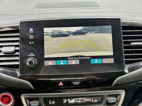 Used 2021 Honda Pilot Touring image 34
