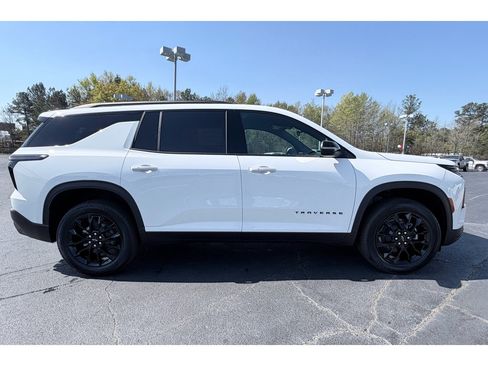 New 2026 Chevrolet Traverse LT w/ Midnight/Sport Edition image 4