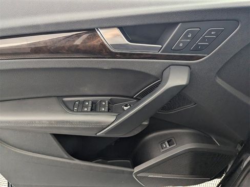 Used 2019 Audi Q5 2.0T Premium Plus w/ Premium Plus Package image 33