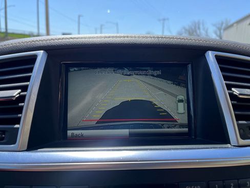 Used 2016 Mercedes-Benz GL 450 4MATIC image 13