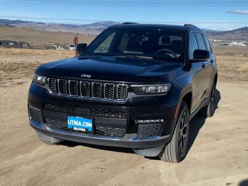 Certified 2024 Jeep Grand Cherokee L Limited w/ Luxury Tech Group II image 3