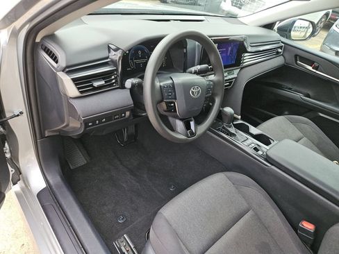 Used 2025 Toyota Camry LE FWD image 15