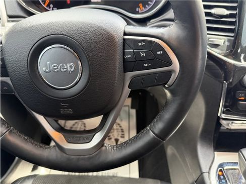 Used 2019 Jeep Grand Cherokee Altitude image 37