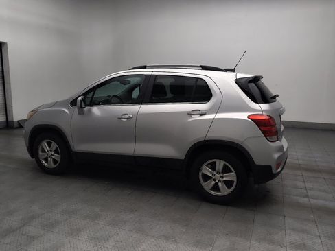 Used 2019 Chevrolet Trax LT w/ LT Convenience Package FWD image 3