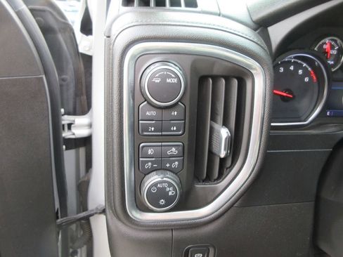 Used 2020 Chevrolet Silverado 1500 LT Trail Boss image 26