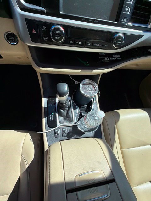 Used 2018 Toyota Highlander XLE w/ Protection Package #3 AWD/4WD image 11