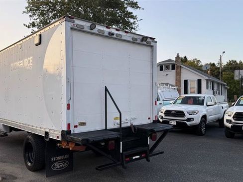 Used 2013 Ford F450 XL w/ Heavy Service Suspension Pkg RWD image 2