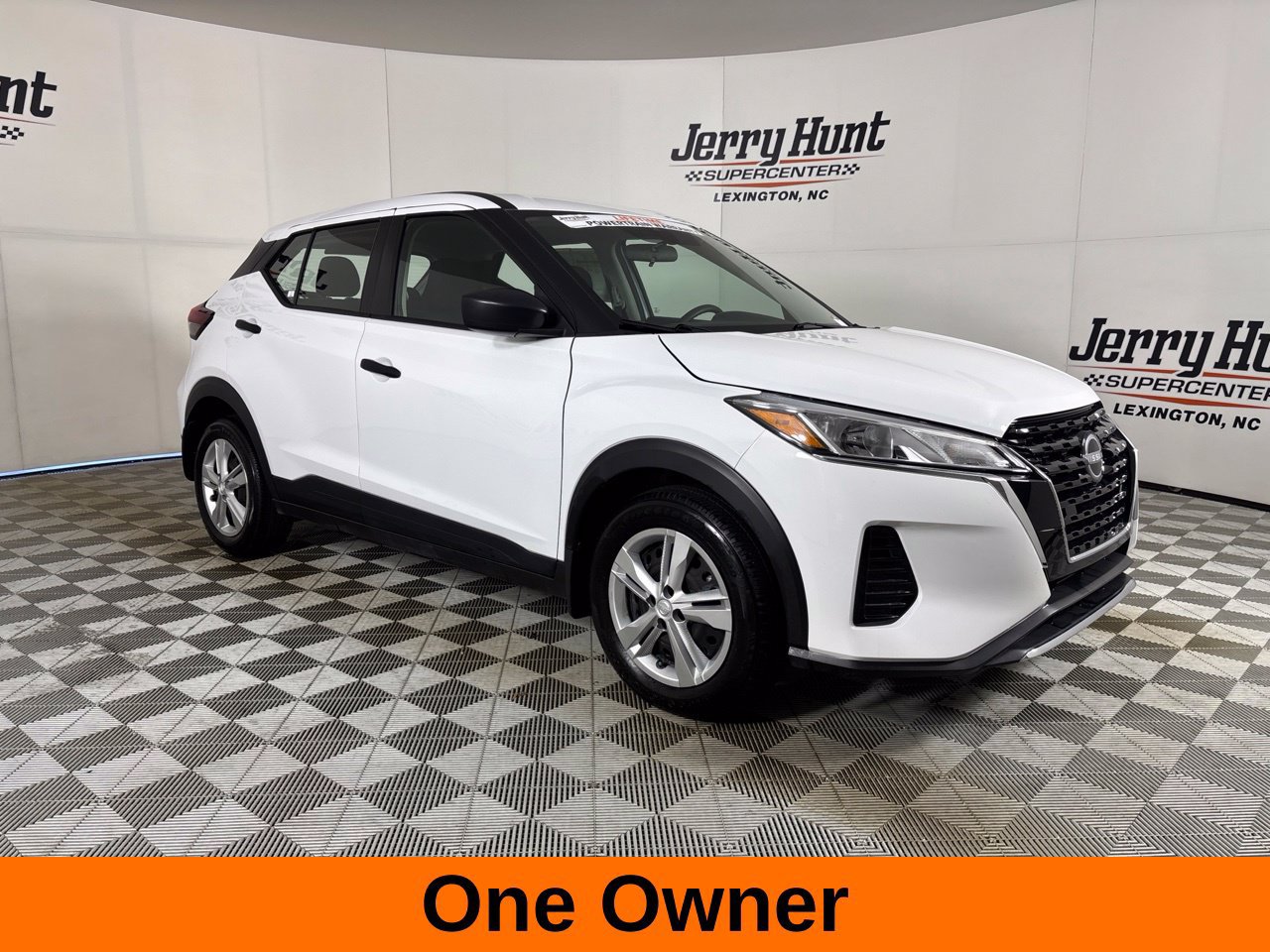 Used 2025 Nissan Kicks Play S FWD image 4