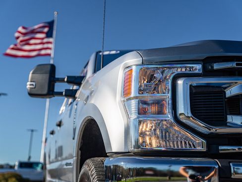 Used 2022 Ford F250 XL w/ STX Appearance Package image 11