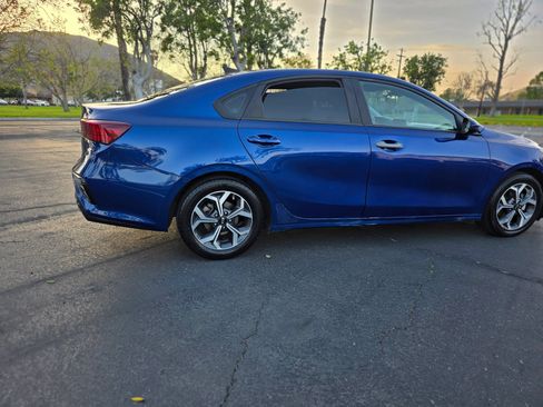Used 2021 Kia Forte LXS FWD image 6