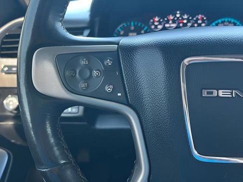 Used 2020 GMC Yukon Denali w/ Denali Ultimate Package AWD/4WD image 18