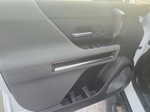 New 2025 GMC Hummer EV 3X w/ Battery Pack, 24 Module Pack image 19