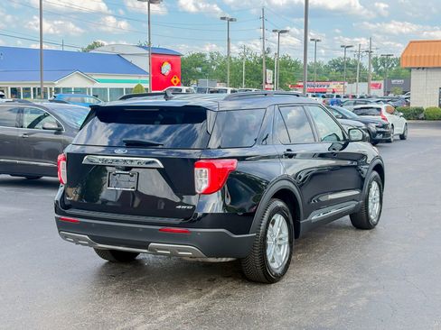 Used 2022 Ford Explorer XLT w/ Equipment Group 202A AWD/4WD image 16