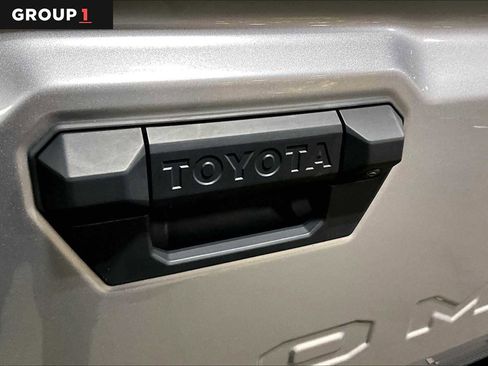 Used 2024 Toyota Tacoma SR5 AWD/4WD image 31