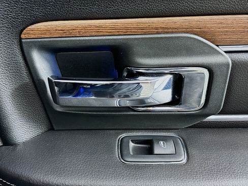 Used 2018 RAM 1500 Laramie w/ Convenience Group image 30