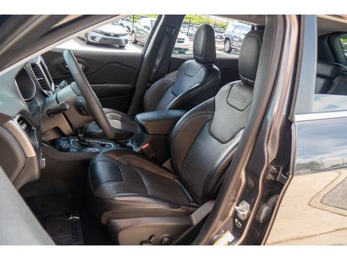 Used 2022 Jeep Cherokee Latitude Lux AWD/4WD image 11