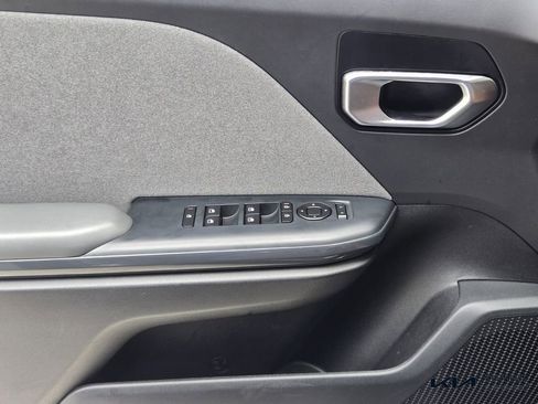 Certified 2025 Kia K4 EX image 31