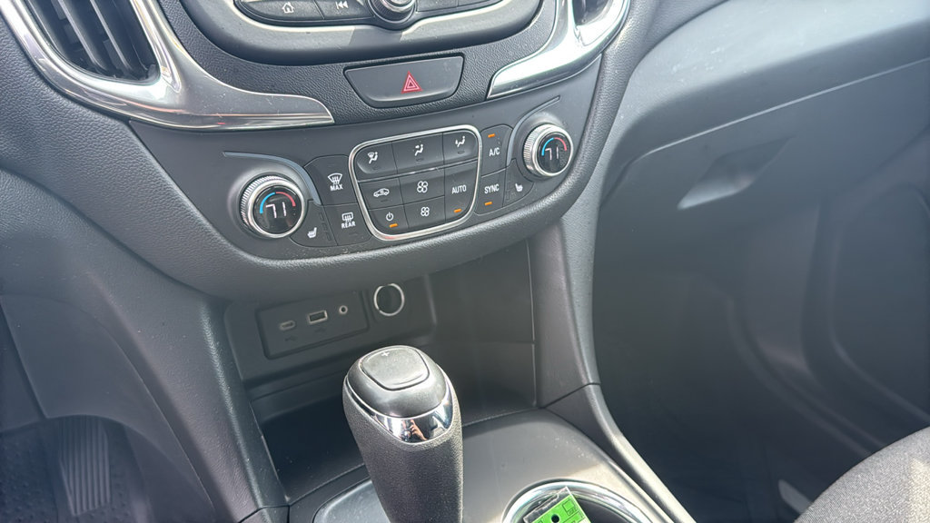 Used 2020 Chevrolet Equinox LT w/ Driver Convenience Package FWD image 21