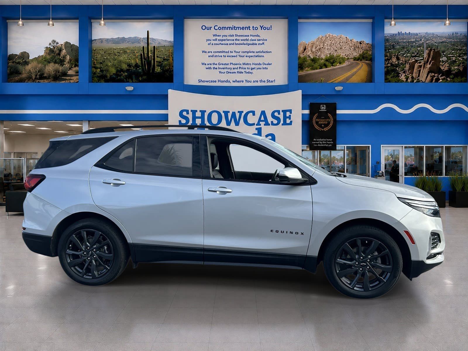 Used 2022 Chevrolet Equinox RS w/ RS Leather Package FWD image 7