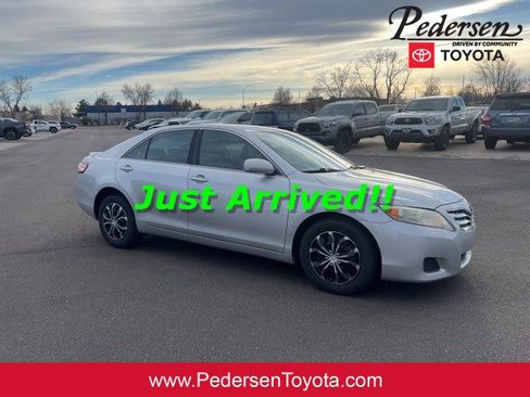 Used 2010 Toyota Camry image 1