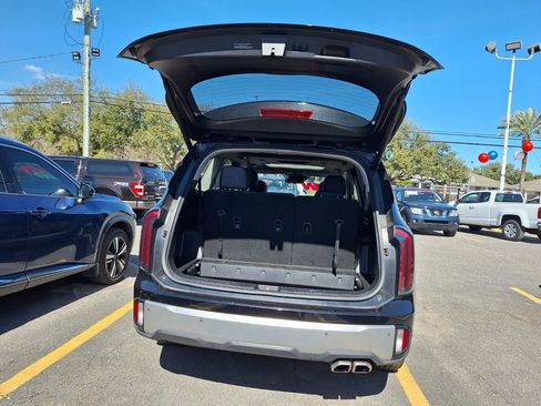 Used 2023 Kia Telluride EX w/ EX Captain's Chair Package image 31