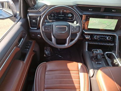 Used 2023 GMC Sierra 1500 Denali Ultimate image 11