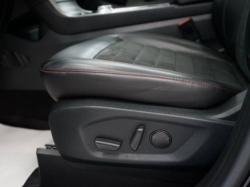 Used 2020 Ford Edge ST-Line w/ Cold Weather Package image 28