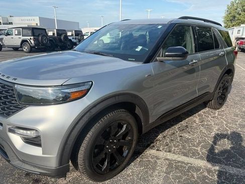 Used 2023 Ford Explorer ST-Line w/ Class IV Trailer Tow Package AWD/4WD image 3