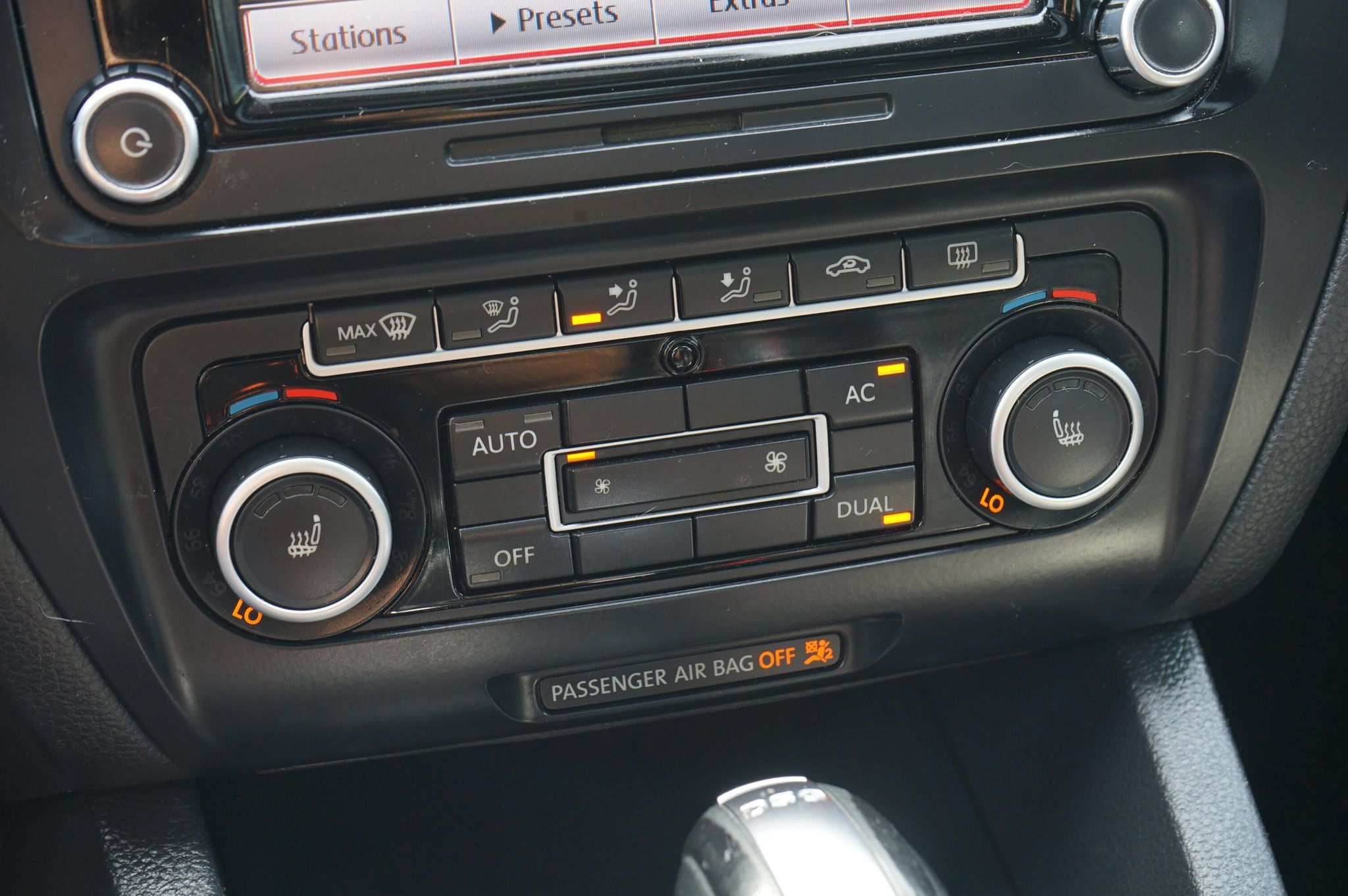 Used 2012 Volkswagen Jetta GLI FWD image 17
